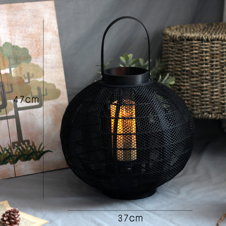 Elegant metal lantern with net design Bowlift