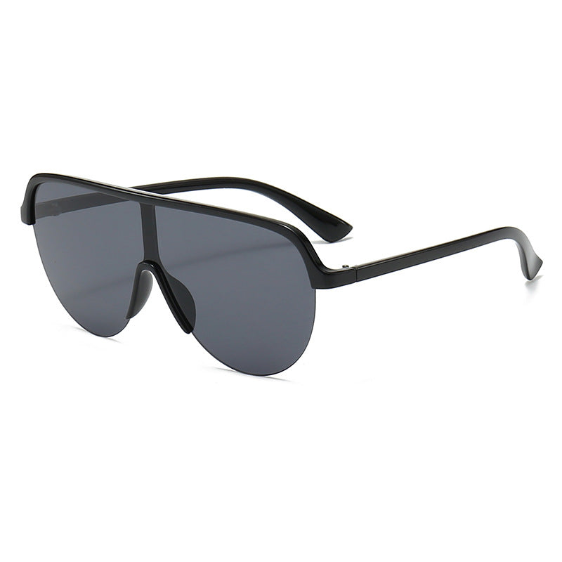 Women's sporty sunglasses in modern aviator design Bowlift