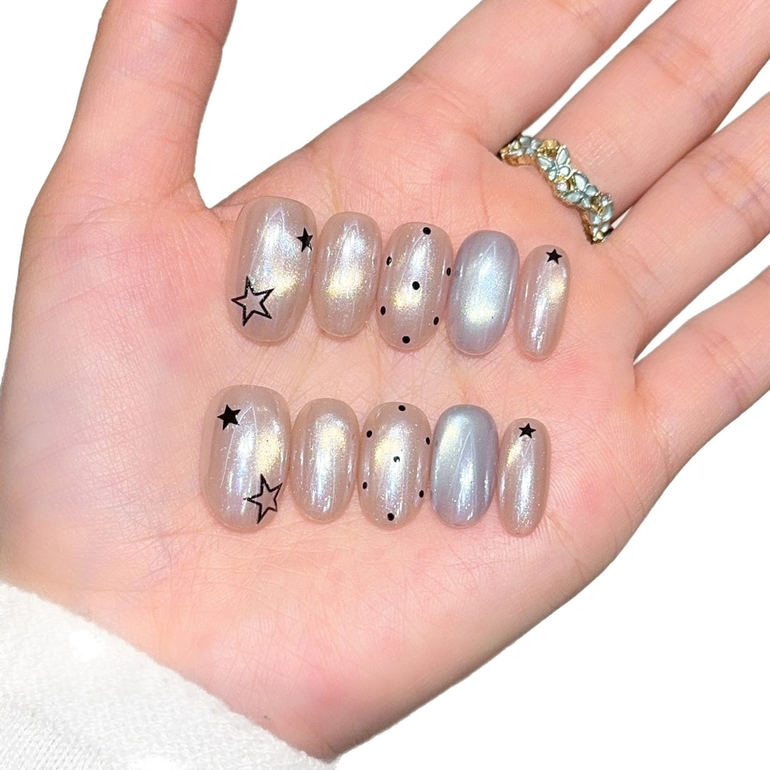Artificial nails with creative star designs Bowlift