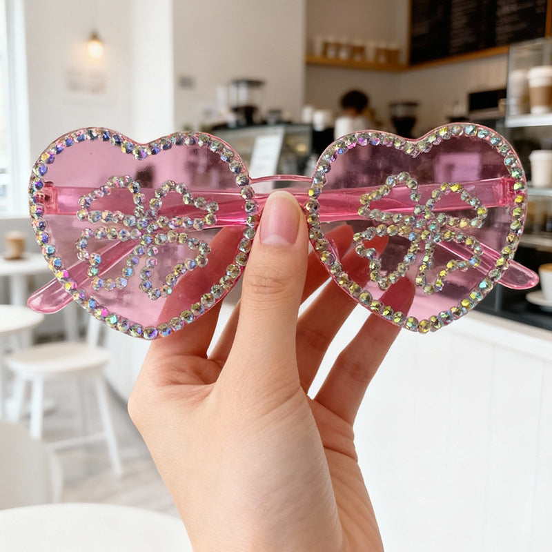 Glamorous Heart-Shaped Rhinestone Sunglasses Bowlift