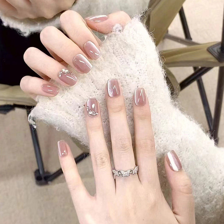 Glittering artificial nail tips with elegant details Bowlift