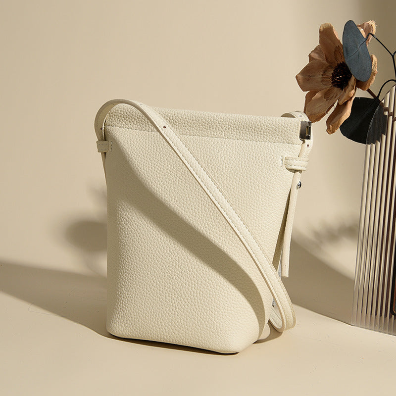 Elegant Textured Bucket Bag Bowlift