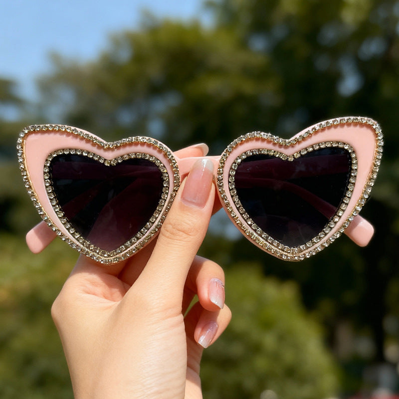 Glamorous Heart-Frame Sunglasses Bowlift
