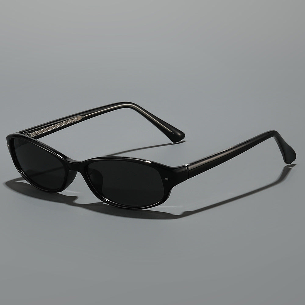Women's fashionable sunglasses in an elegant design with glittering accents Bowlift