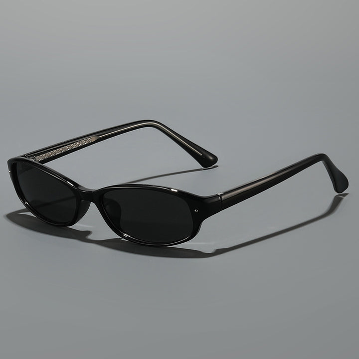 Women's fashionable sunglasses in an elegant design with glittering accents Bowlift