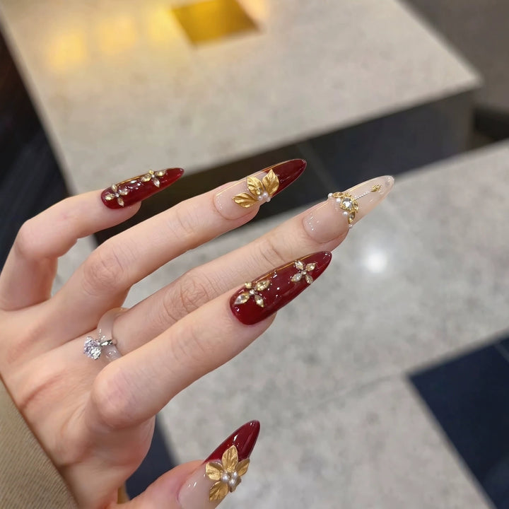 Glamourous Decorative Stiletto Nail Art Kit Bowlift