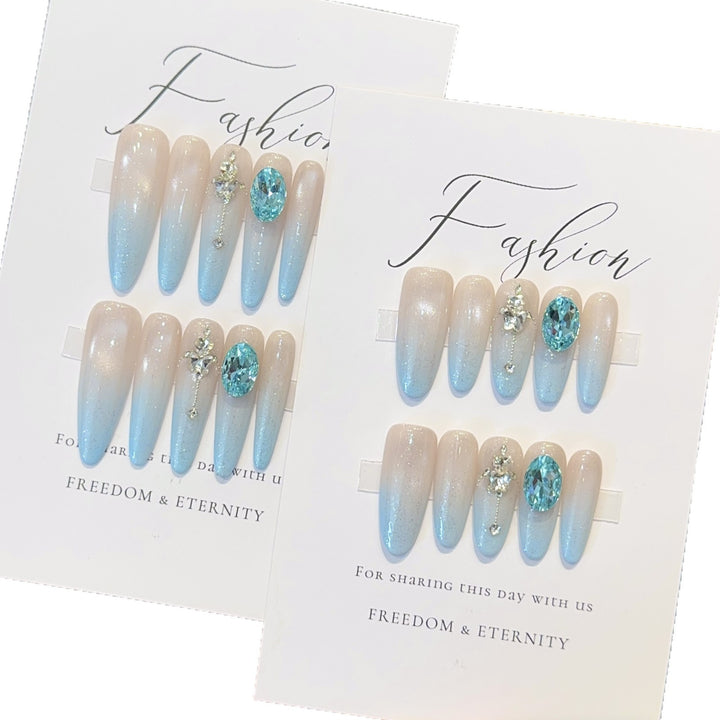 Glamorous artificial nails with sparkling rhinestone details Bowlift
