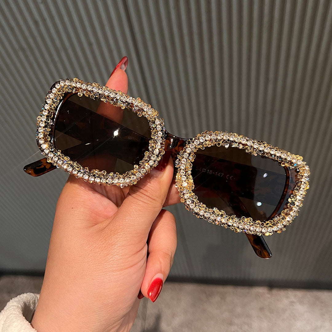 Women's sunglasses with luxurious crystal frame Bowlift