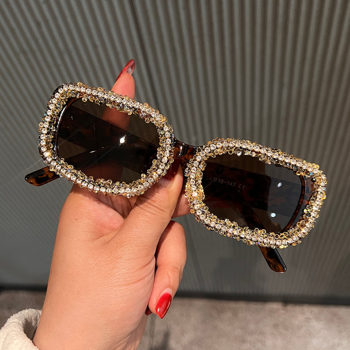 Women's sunglasses with luxurious crystal frame Bowlift