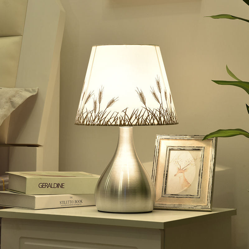 Elegant Swirling Shade Table Lamp