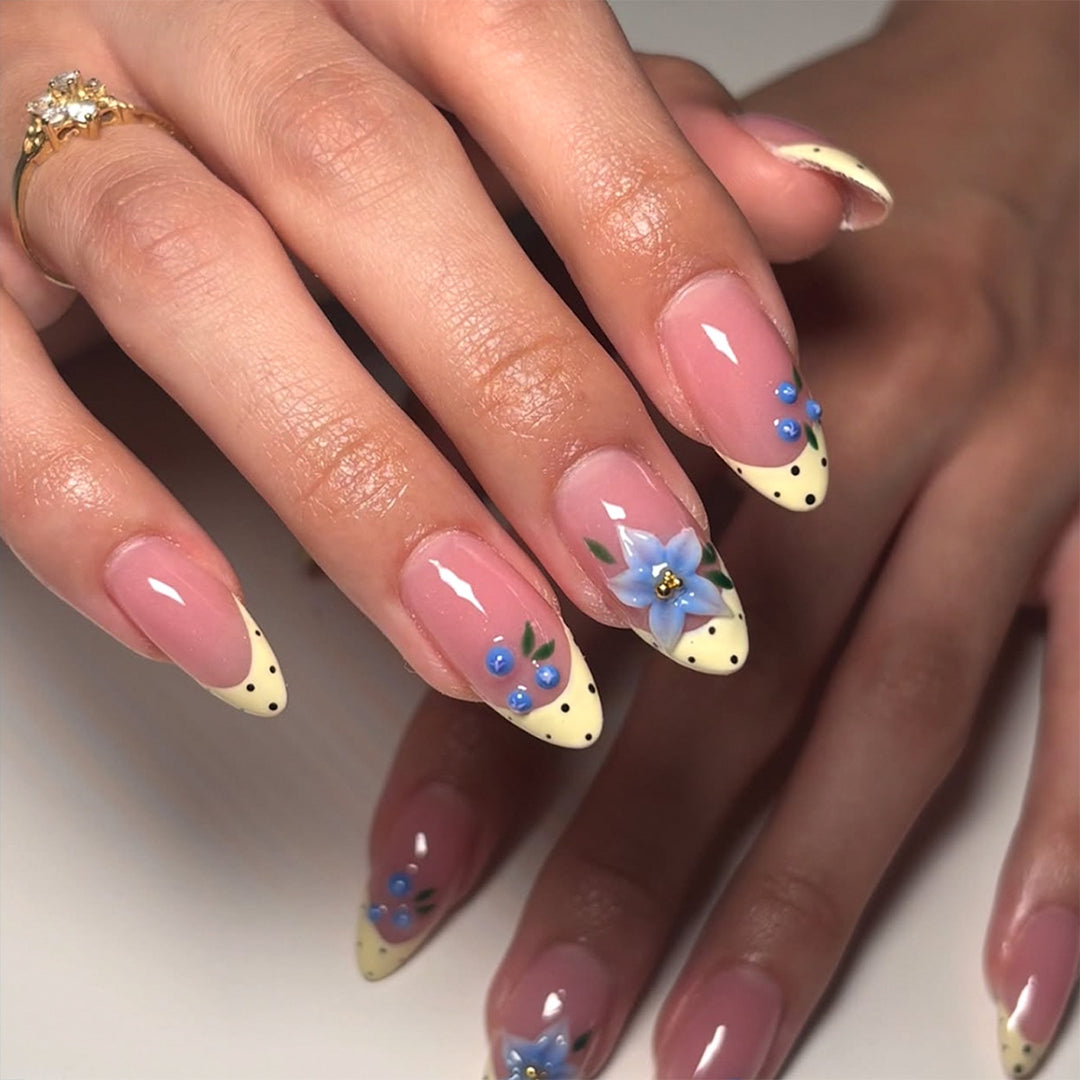 Trendy Nail Art Bowlift