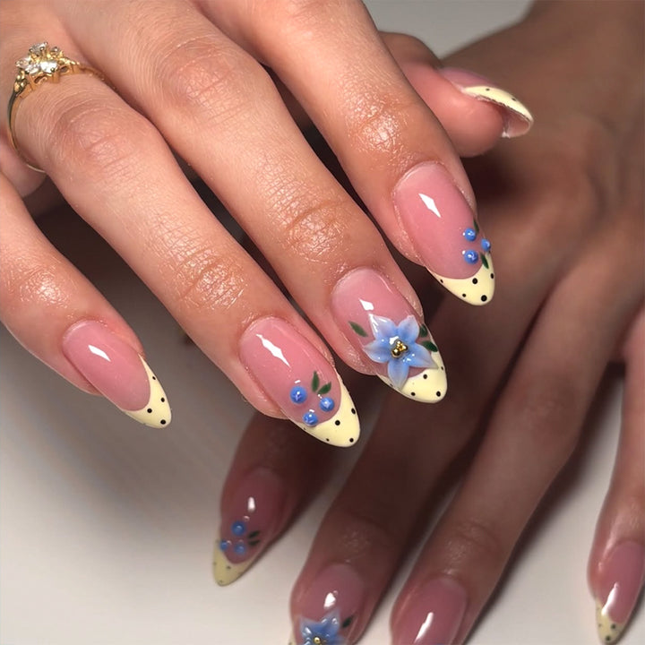 Trendy Nail Art Bowlift