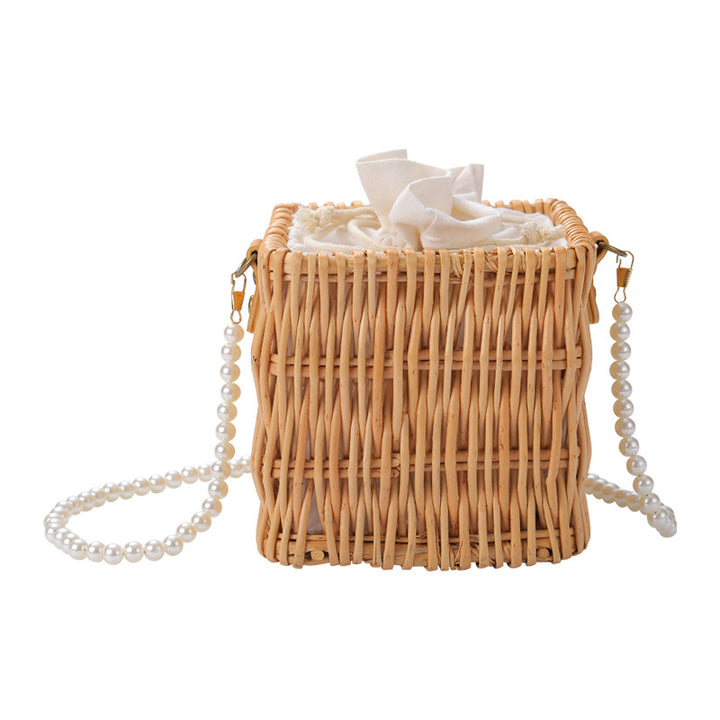 Elegant Picnic Basket Bowlift