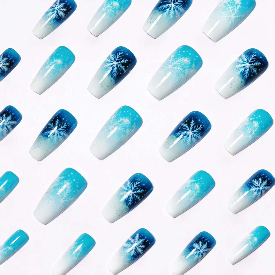 Winter Themed Ombre Nail Art Bowlift