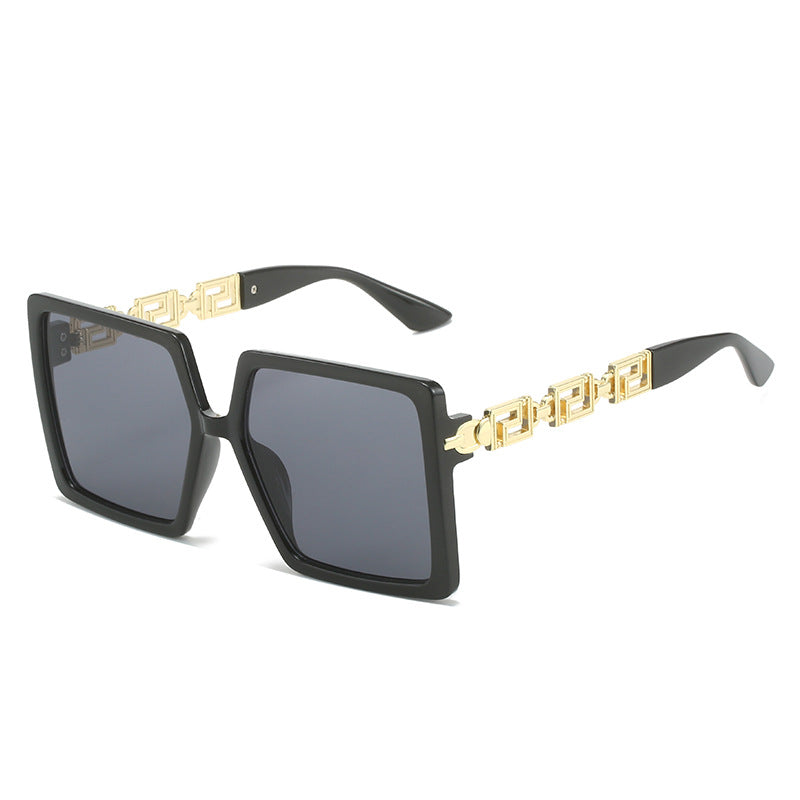 Ladies square sunglasses with luxurious accents Bowlift