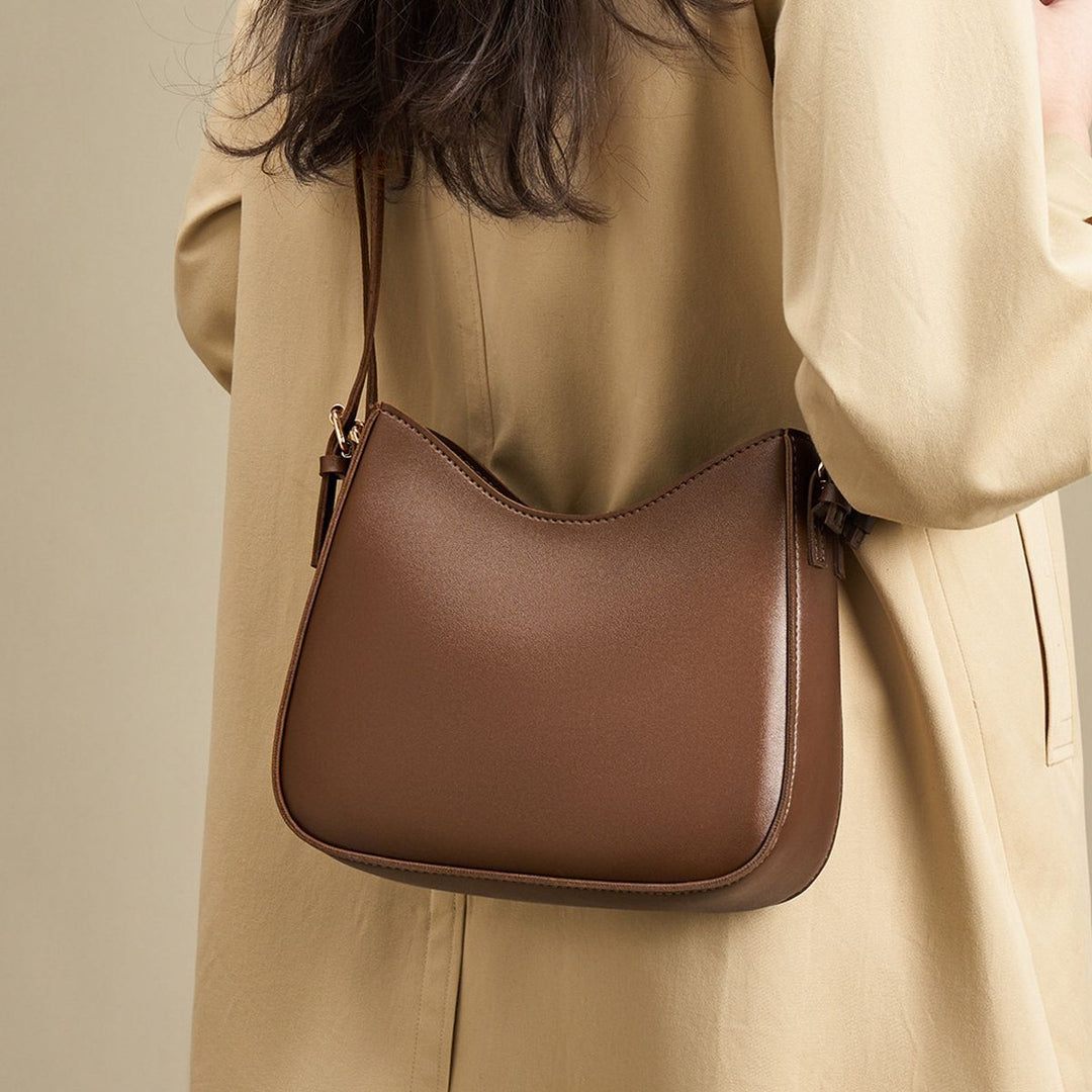 Elegant Structured Hobo Bag Bowlift