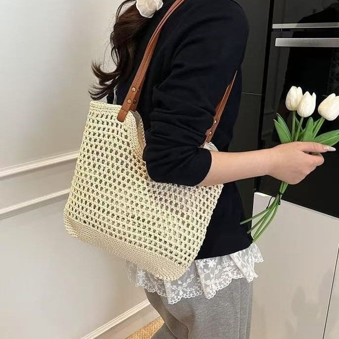 Airy Macrame Beach Bag Bowlift