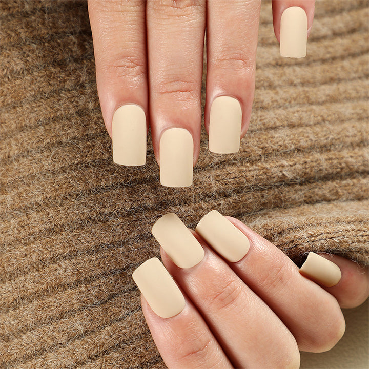 Artificial nails in elegant matte finish Bowlift