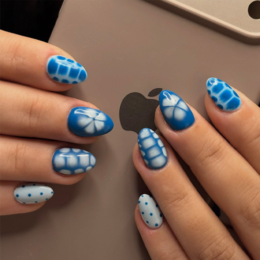 Artful Nail Art with Modern Design Bowlift