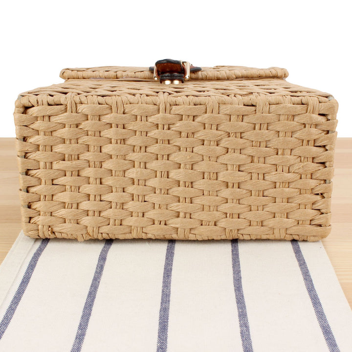 Handbag Made of Handwoven Natural Material with Stylish Leather Closure Bowlift