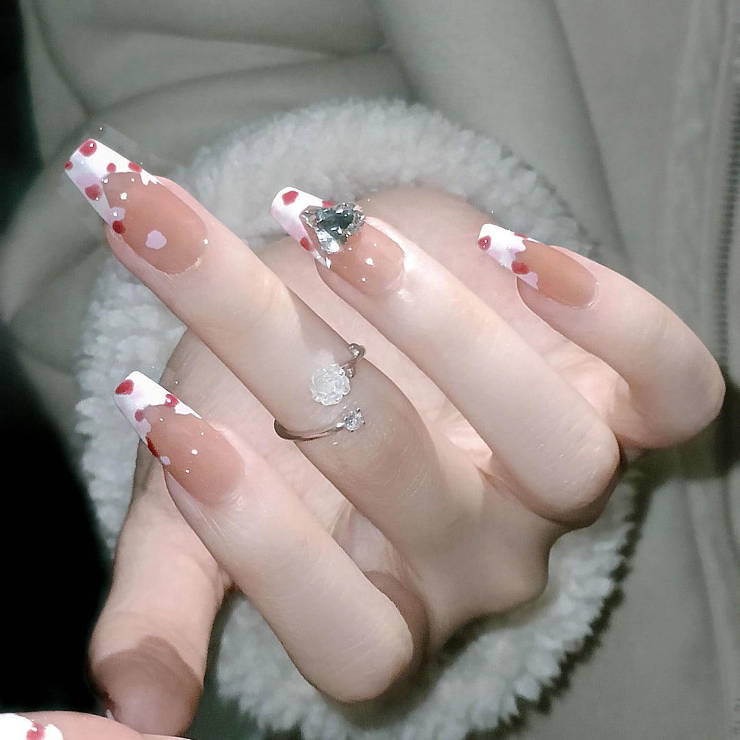 Artistic Heart Design Press-On Nails Bowlift