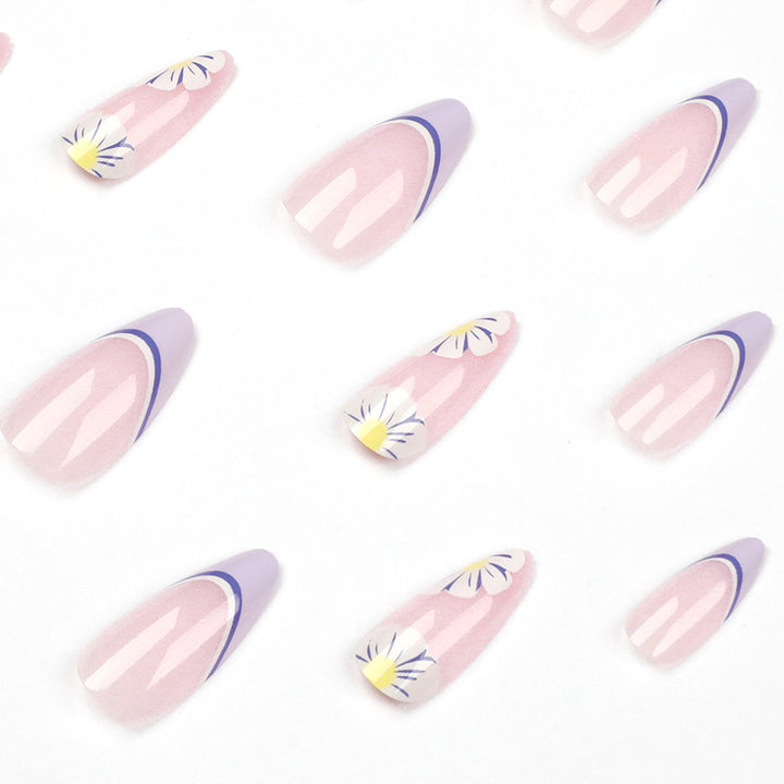 Artistic nail art with flower and ombre effects Bowlift
