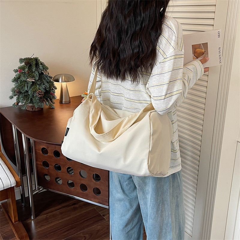 Versatile All-Season Travel Duffle Bag