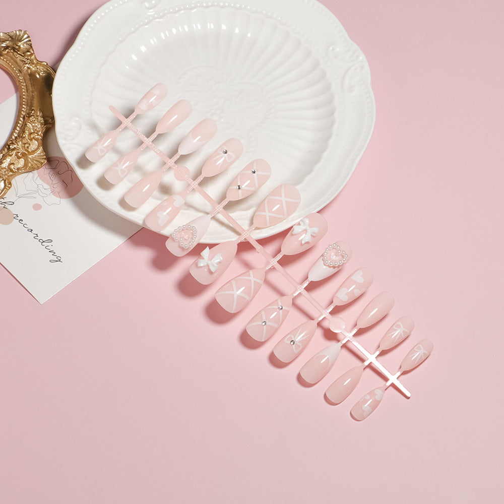 Elegant Floral Accent Press-On Nail Set Bowlift