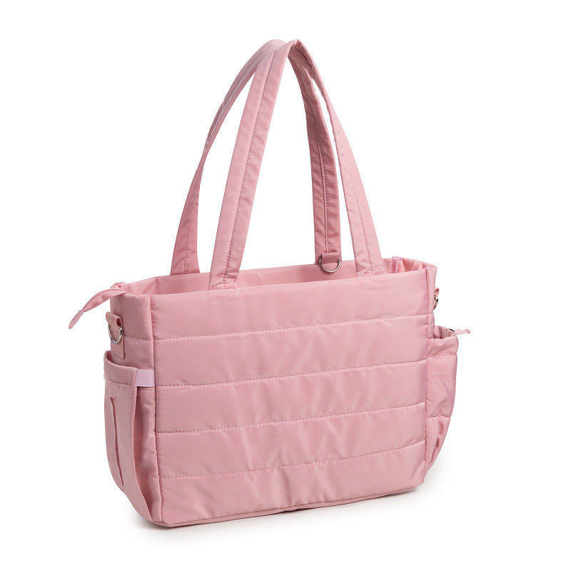 Fashionable Tote Bag with Spacious Compartments and Insulating Interior Bowlift