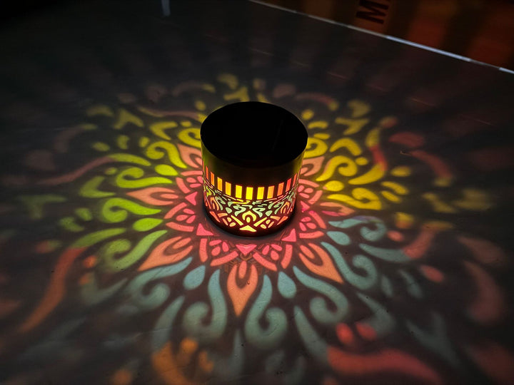 Solar Projection Garden Light With Decorative Floral Pattern And Dusk-To-Dawn Sensor Bowlift