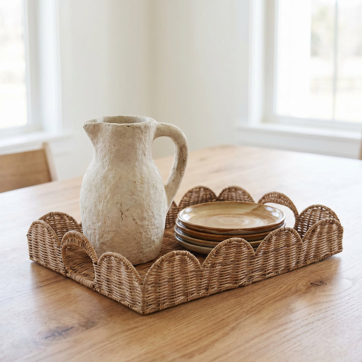 Elegant serving basket in wave pattern Bowlift