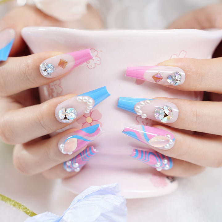 Glamorous Designer Press-On Nail Art Set Bowlift