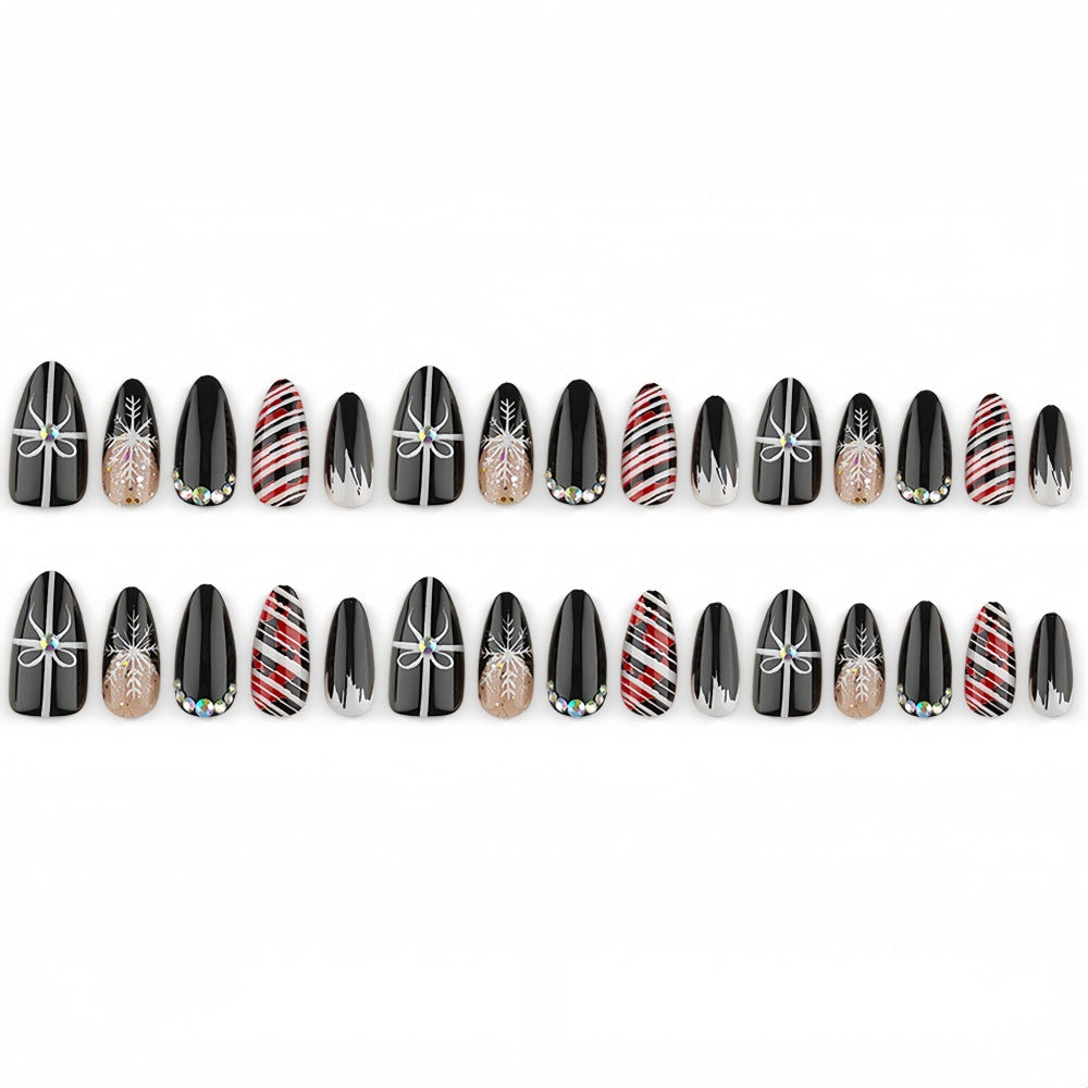 Artificial nails with festive Christmas designs Bowlift
