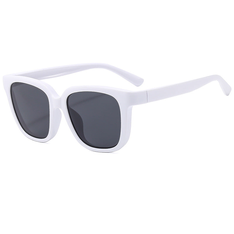 Women's sunglasses in a modern, square design with polarized lenses Bowlift