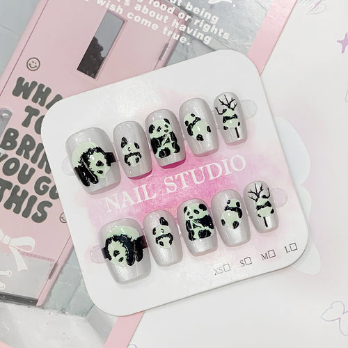 Artificial Nail Tips with Panda Design Bowlift