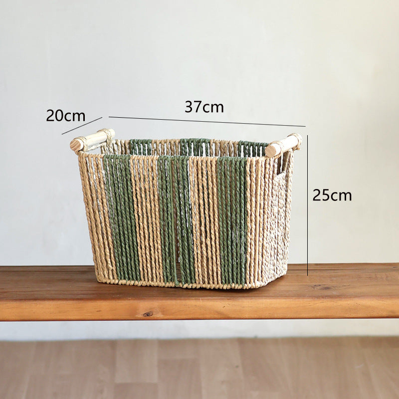 Handcrafted storage basket with natural fiber Bowlift