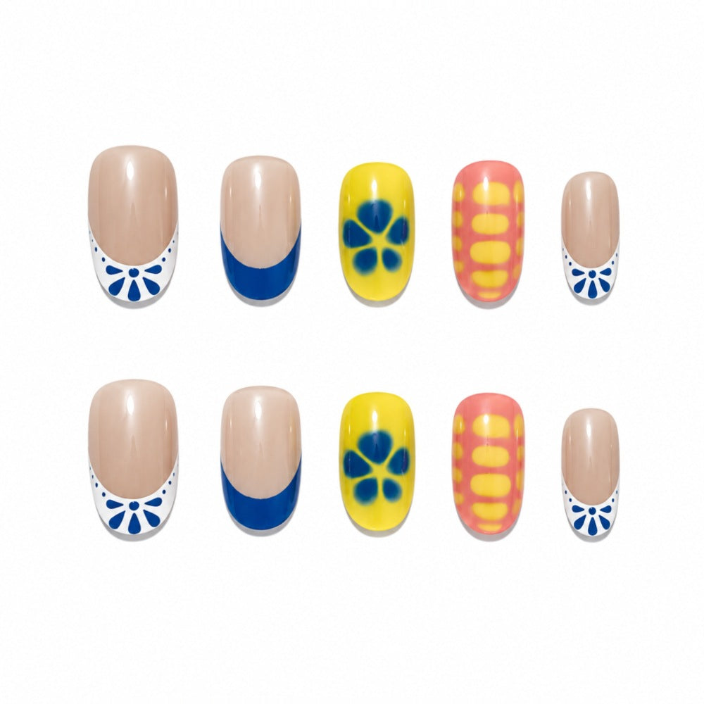 Artificial nails with colorful floral accents Bowlift