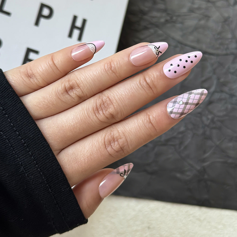 Elegant Vintage-Inspired Press-On Nail Set Bowlift