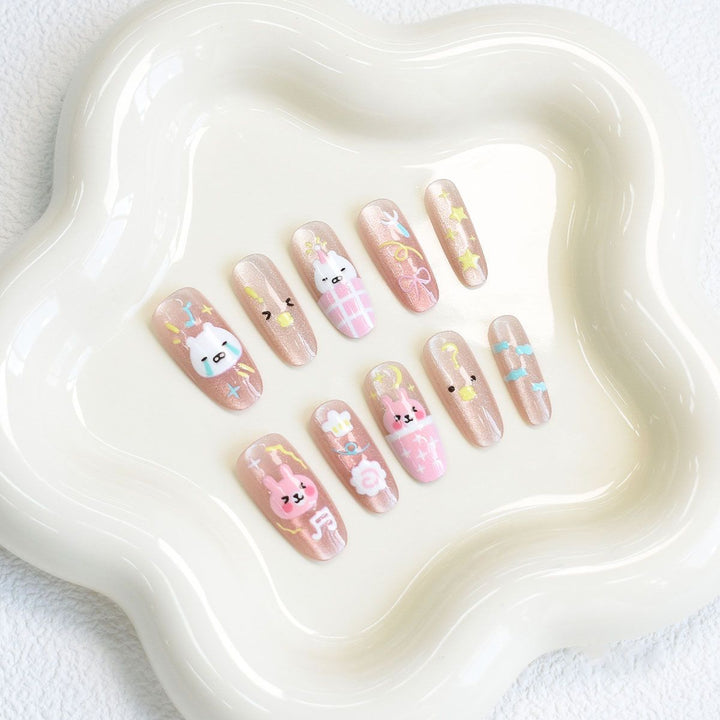 Stylish animal motif artificial nails Bowlift
