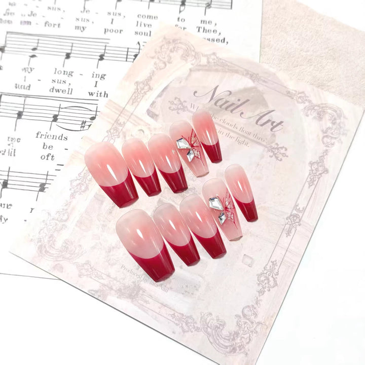 Artificial High Gloss Artificial Nails with Elegant Decorations Bowlift