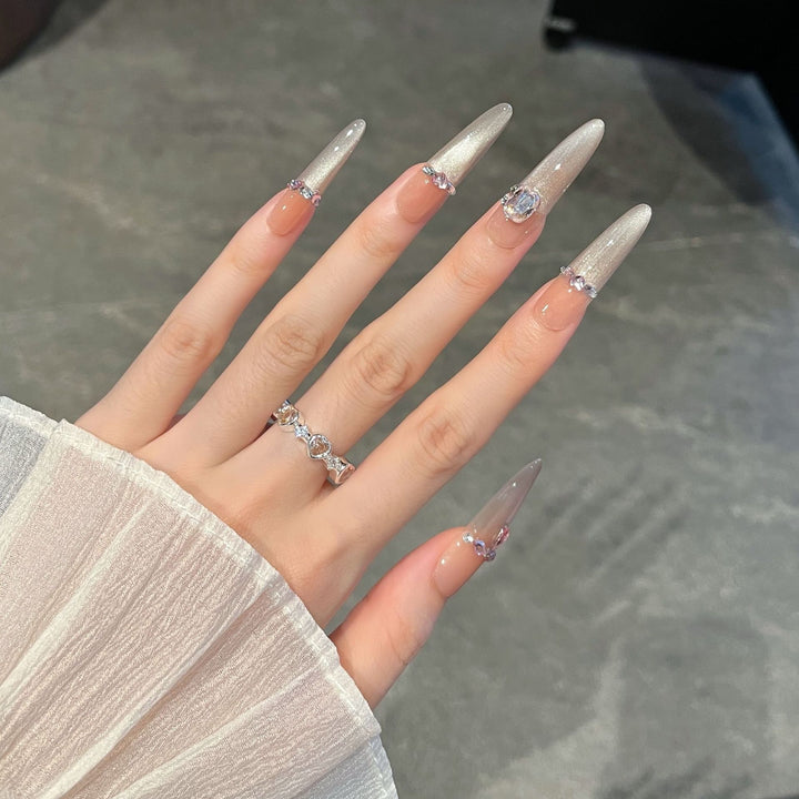 Artistic Rhinestone-Embellished Press-On Nail Extensions Bowlift