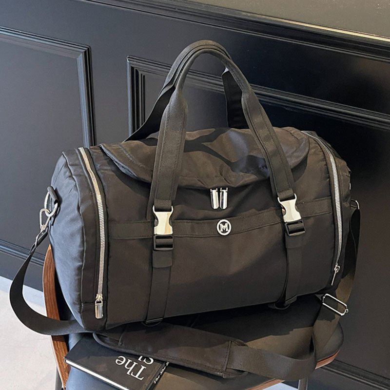 Sporty tote bag with multiple compartments and sturdy design Bowlift