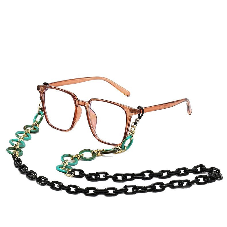 Designer sunglasses with chain pendant Bowlift