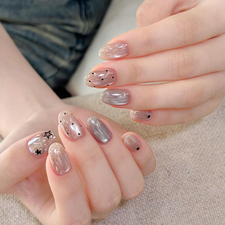 Artificial nails with creative star designs Bowlift