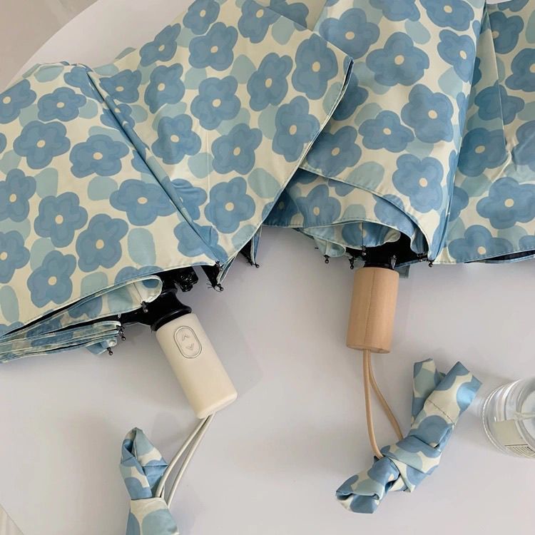 Women Folding Umbrella with Floral Pattern Bowlift