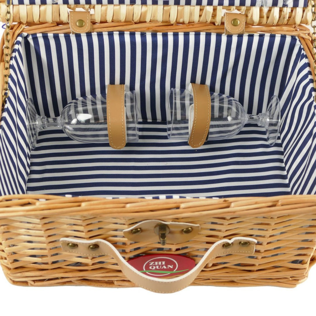 Women’s picnic basket with integrated dish set Bowlift