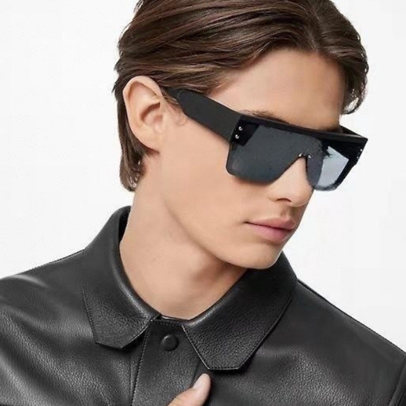 Women futuristic oversized sunglasses with clear lenses Bowlift