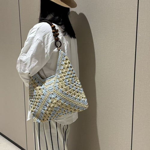 Hand-knotted shoulder bag with wooden handles Bowlift