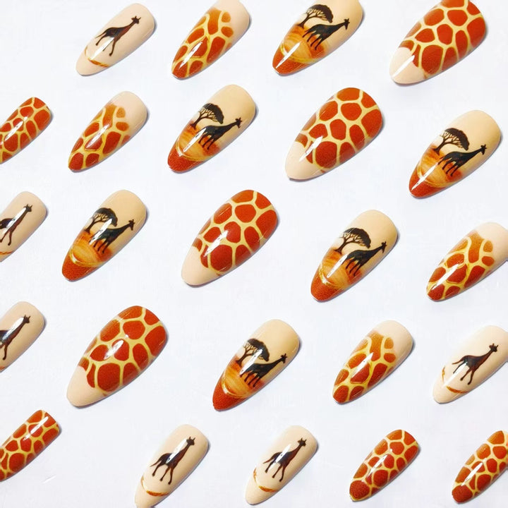 Artistic Safari-Themed Nail Art Bowlift