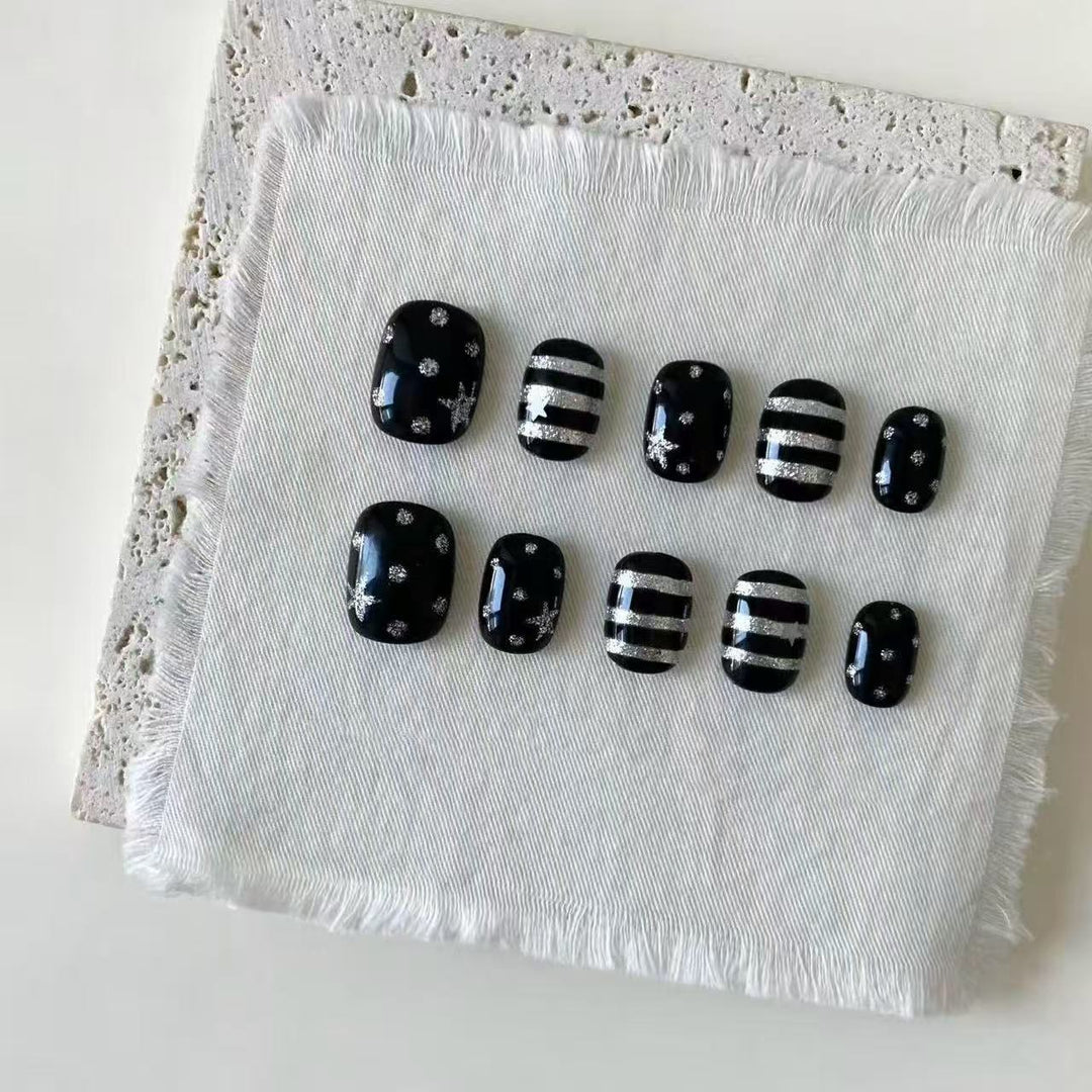 Cute Character Press-On Nail Art Set Bowlift